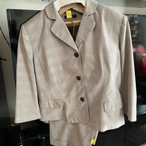 Valerie Stevens two piece pant suit